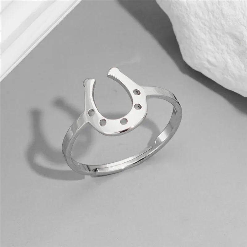 Simple U-Shaped Women Ring Stainless Steel Gold Color Horseshoe Geometric Finger Rings Lucky Jewelry Birthday Gift for Friends