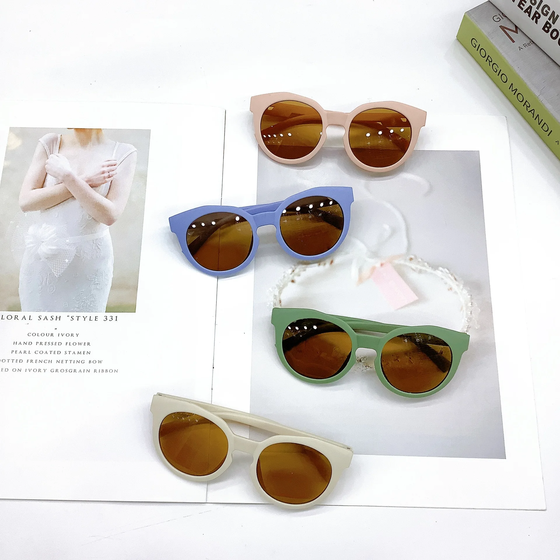 Children's SunglaSSeS, Frosted Fashionable Sun Shading And UV Protection, BaBy SunglaSSeS glaSSeS