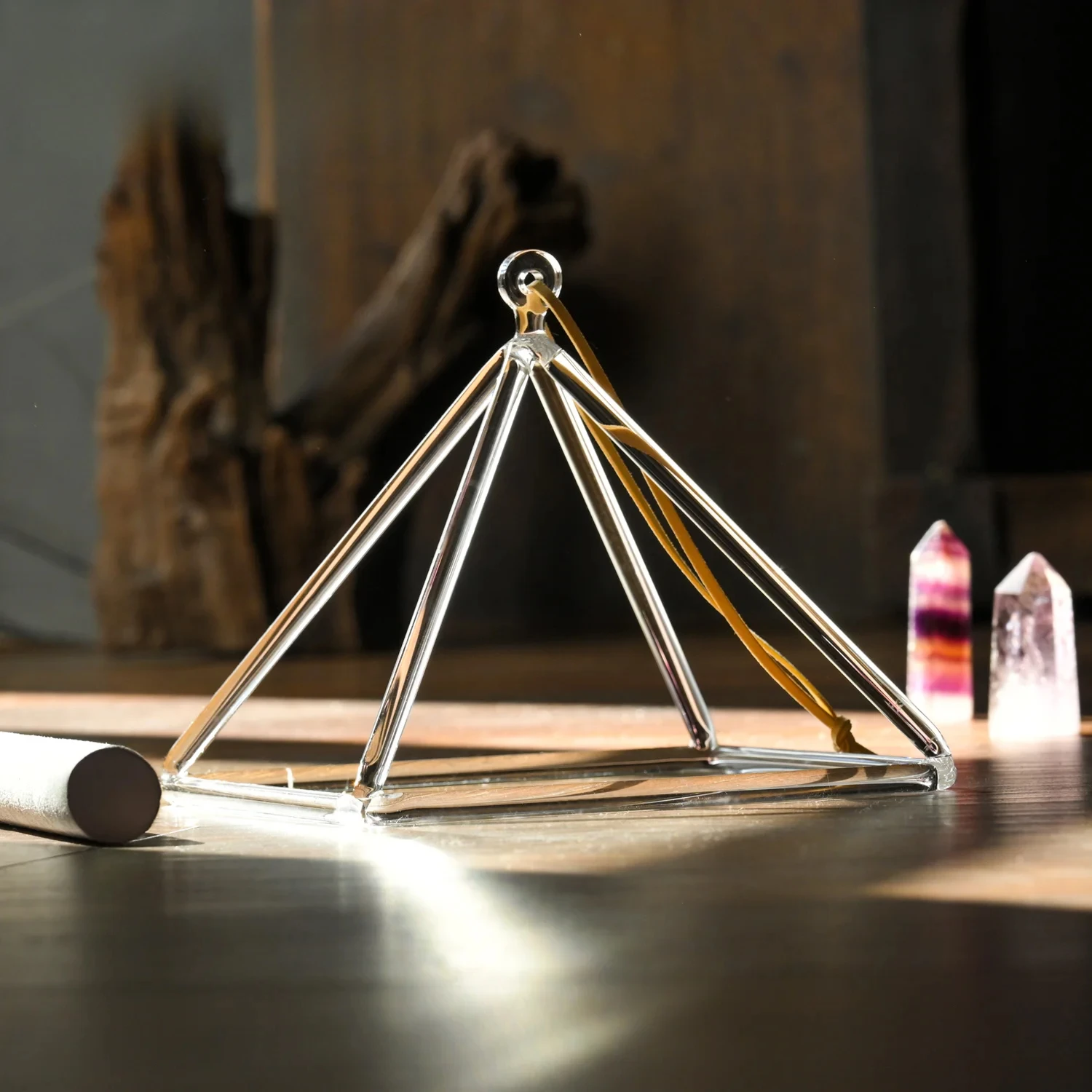 YUN QI QING YIN 14 Inch Clear Quartz Alchemy Crystal Singing Pyramid Chakra Vibration Healing Tool Meditation Yoga Sound Bath Accessory Equipped With Storage Carry Bag