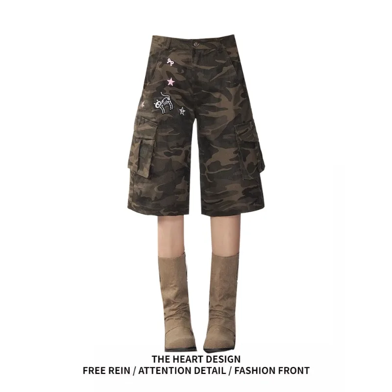 

2000s Camouflage Loose Capris Cargo Pants Women Y2K Streetwear Summer Alt Shorts Pocket Short Pants Chic Bottom Acubi Trousers