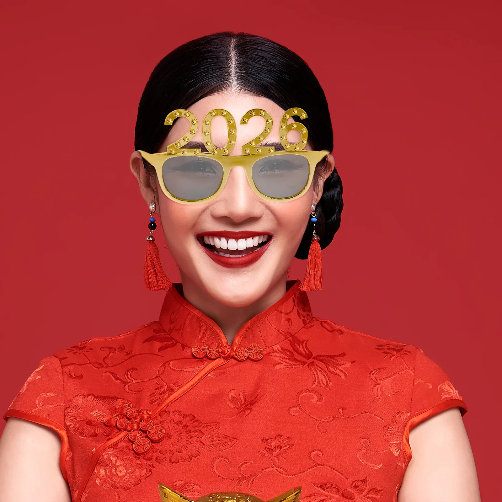 

4Pcs Rhinestone Number Glasses 2026 Square Frame New Year Eve Graduation Party Photo Booth Fun Eyewear Fun Glasses for Party