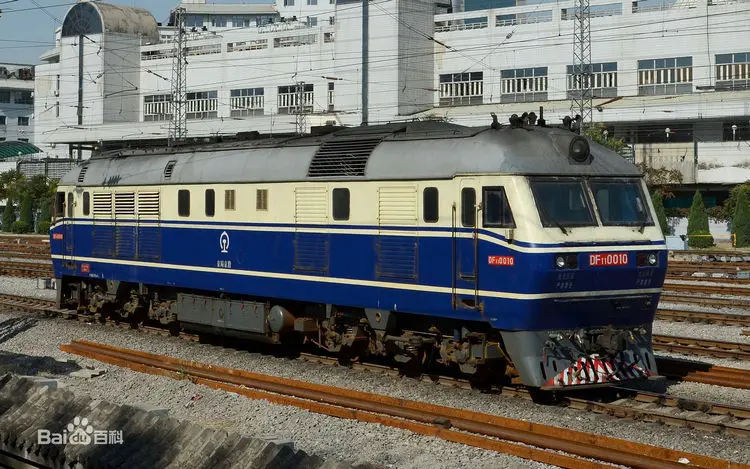 Cabeza de motor de combustión interna de Ucrania para niños, modelo de estante de tren, juguete de exhibición de escena, color azul claro, 1/87, Dongfeng 4D