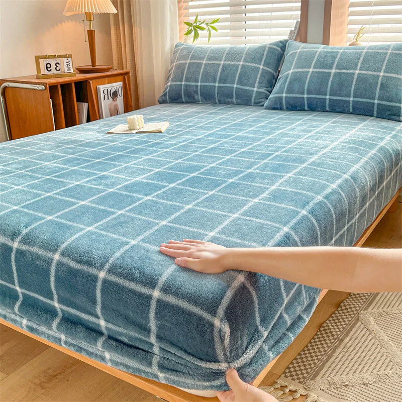 Bonenjoy Bedsheet Warm Fitted Sheet Velvet Bed Cover Plaid Print Mattress Protector Soft Bed Linen 침대 시트 (Pillowcase Need Order)