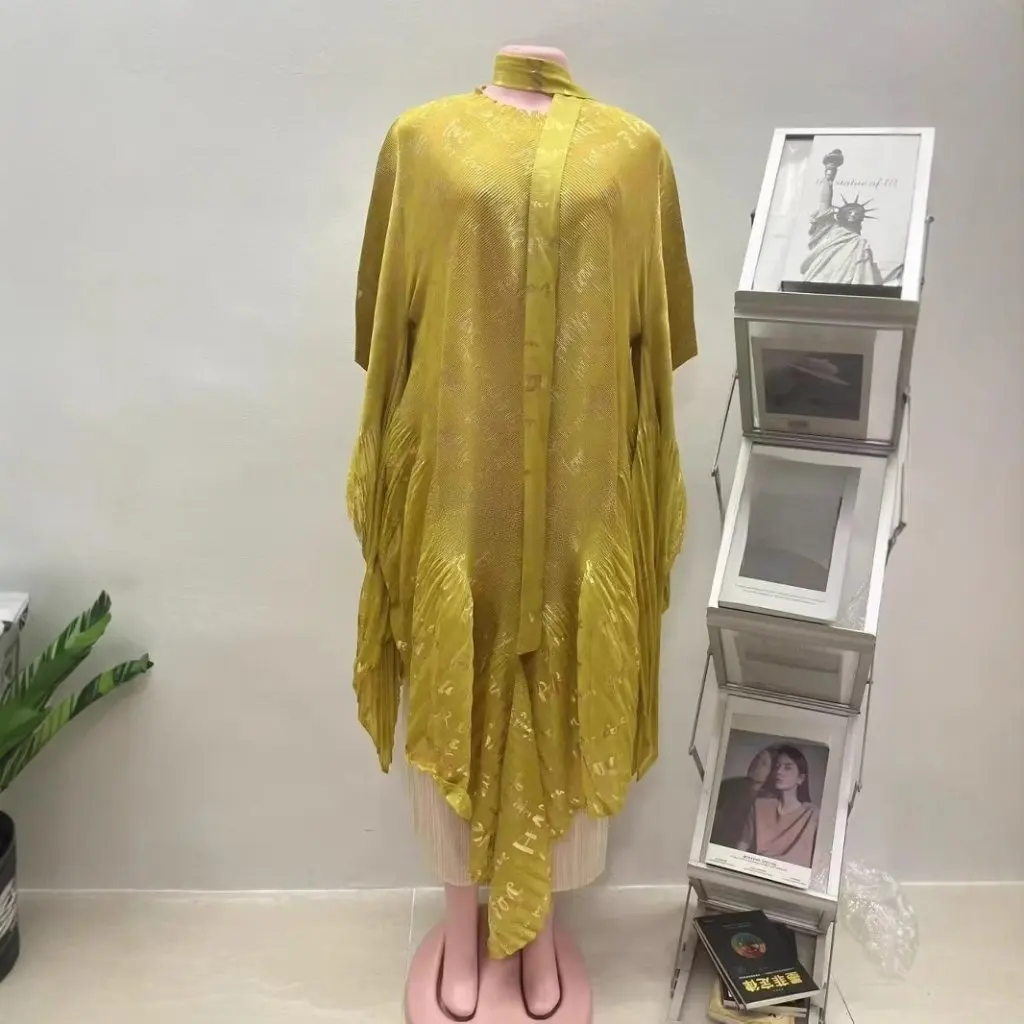 

Женский асимметричный топ Miayki Miyake с рукавами-колокольчиками и кружевным воротником, плиссированные брюки с бронзовым дизайном, комплект из двух предметов