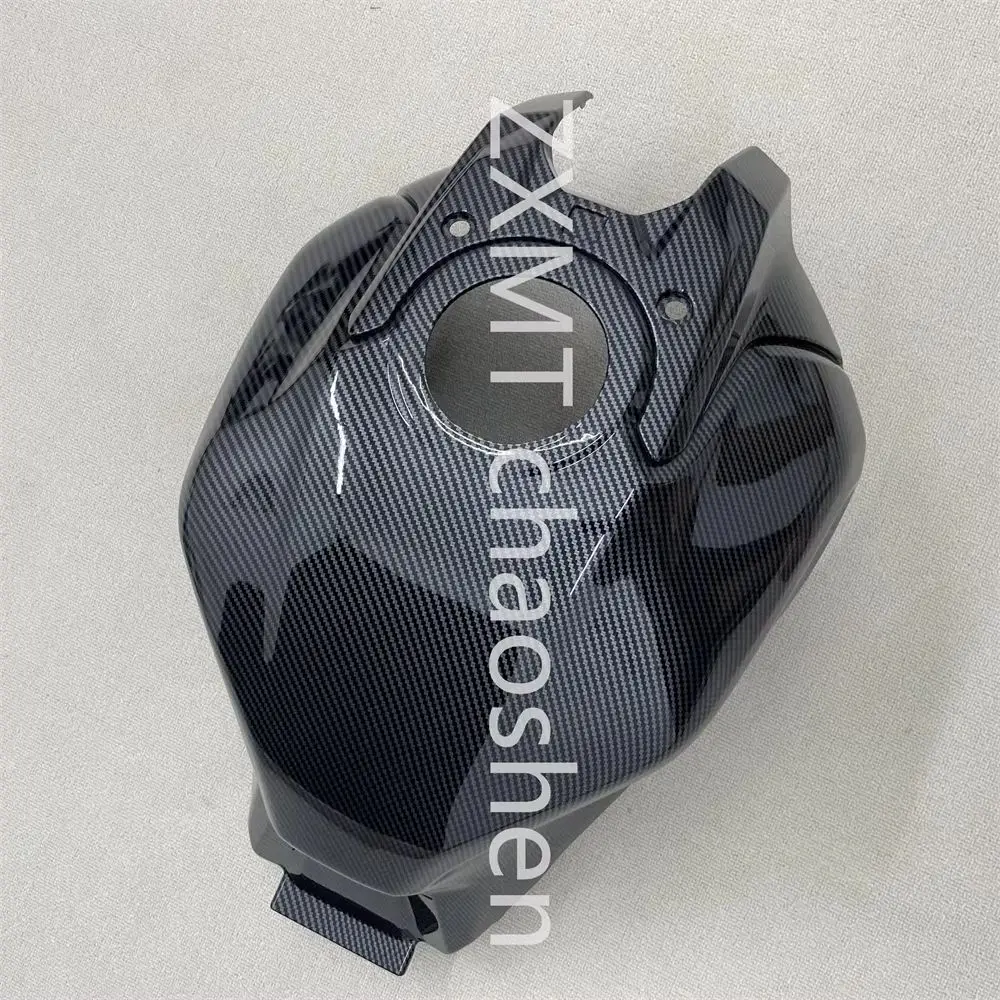 ABS fairing Motorcycles are suitable for CBR650R fuel tank covers and fuel tanks in 2024 and 2025, with carbon fiber paint