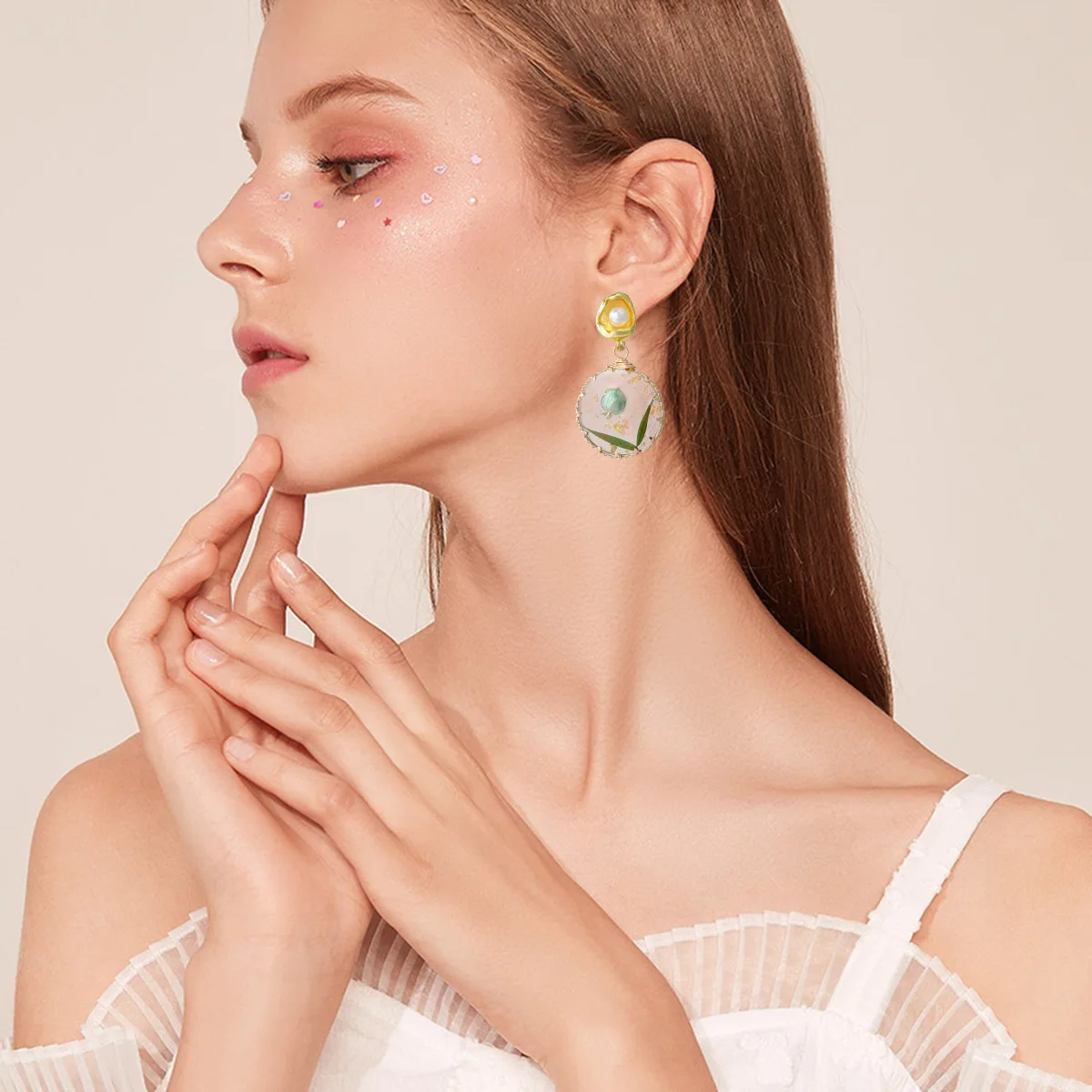 Dried Flower Epoxy Earrings French Pastoral Mori Earrings Mother of Pearl Literary Girls Earrings Wholesale