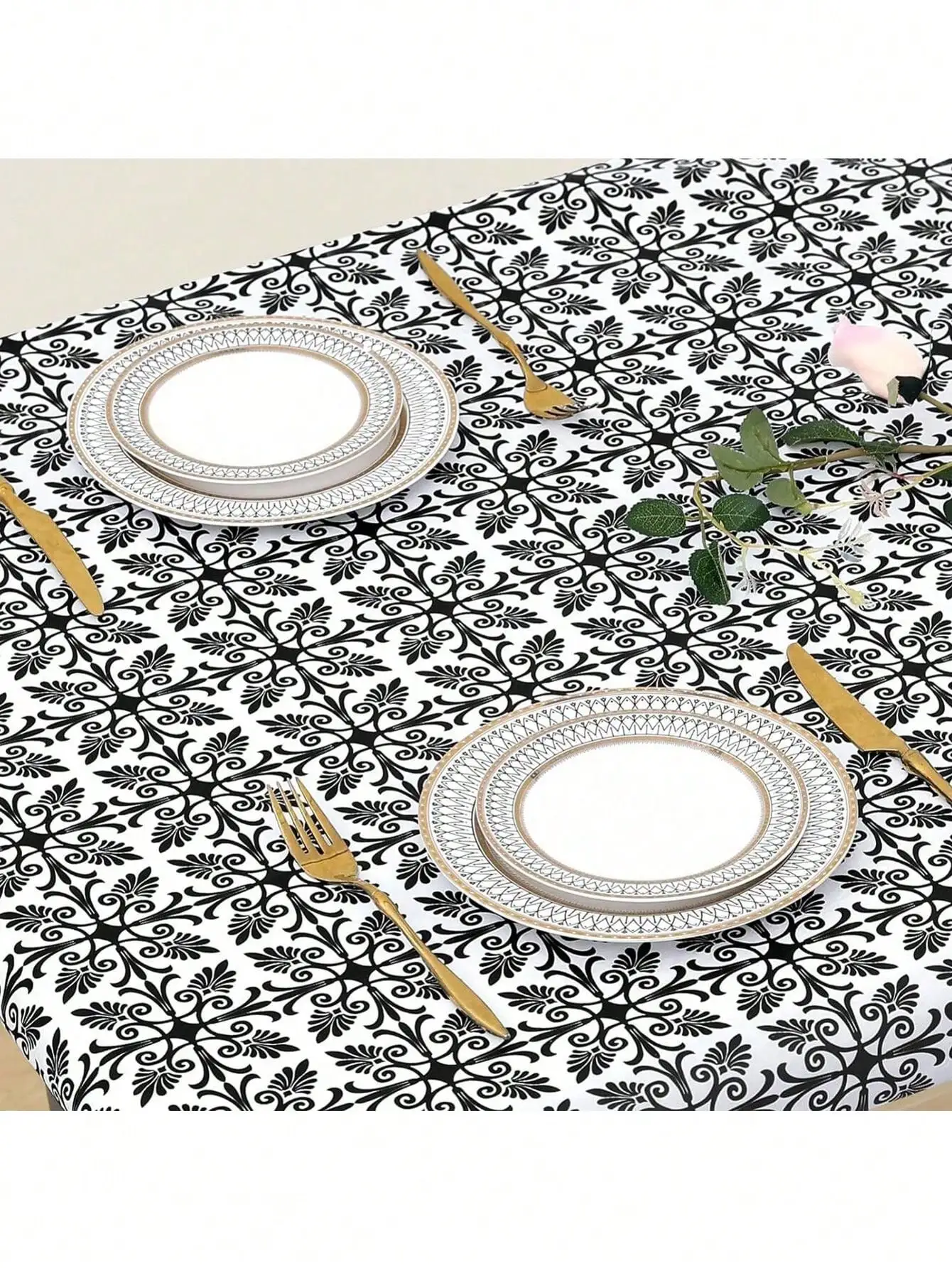 مفرش طاولة أنيق من الفينيل الباروكي - مقاوم للماء، مدعوم بالصوف مع حافة مرنة للنزهات والتخييم والحفلات |   ديكور المنزل والخارجي