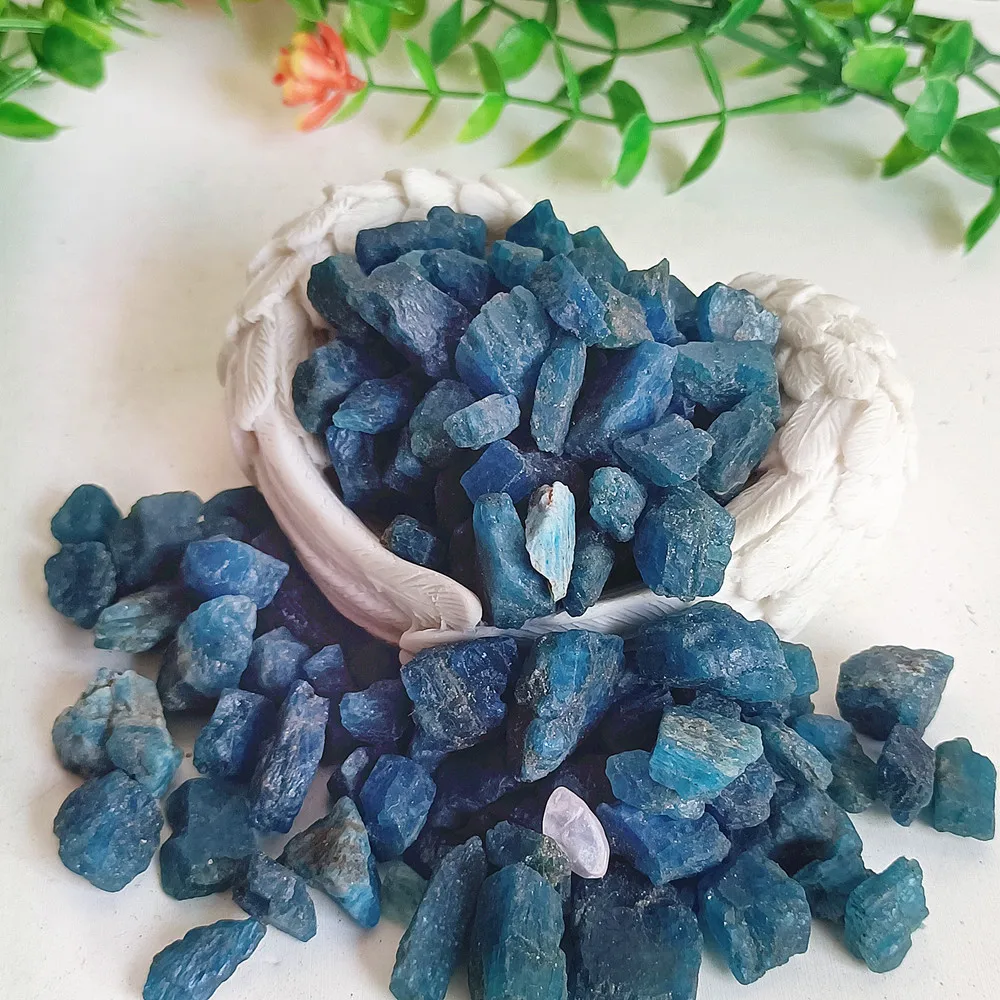 Natural apatite, crushed stone ore, mineral spiritual energy treatment, this gemstone home aquarium decoration