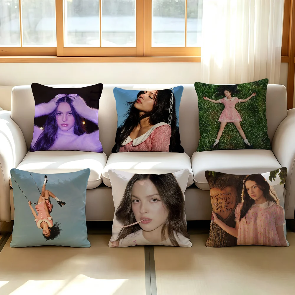 Singer O-Olivia  cushion cover Comfortable Decorative For Bedroom Living room Dormitory Picnic and Holiday Decoration R-Rodrigo