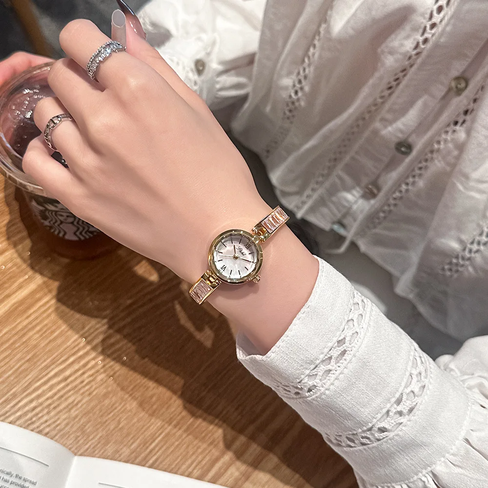 Simple Trendy Women Watches Fashion Gold Diamond Watch Sweet Bracelet Watch Casual Ladies Quartz Wirstwatch Relógio Feminino