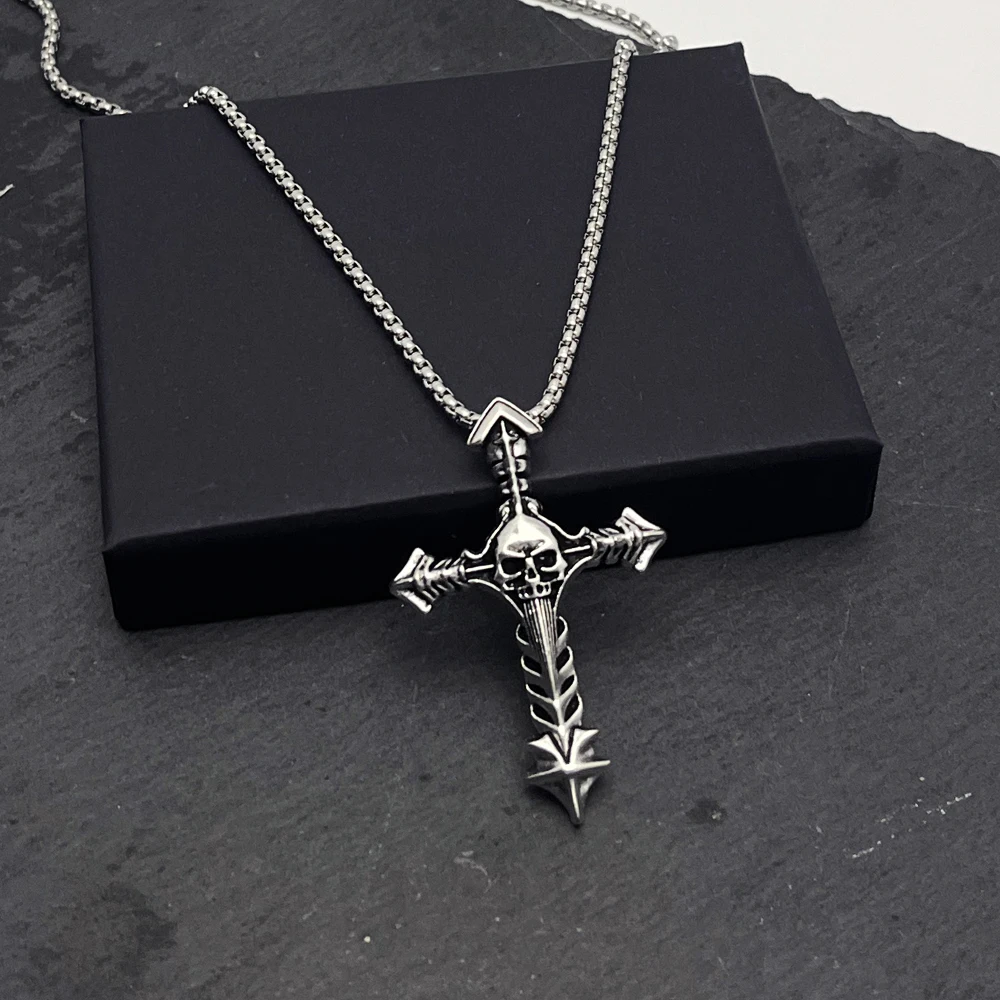 1 Piece Unisex Stylish Cross Pendant Necklace Chain Pendant Sweater Necklace Cool Choice with Punk Hip hop Styles Ideal Gift