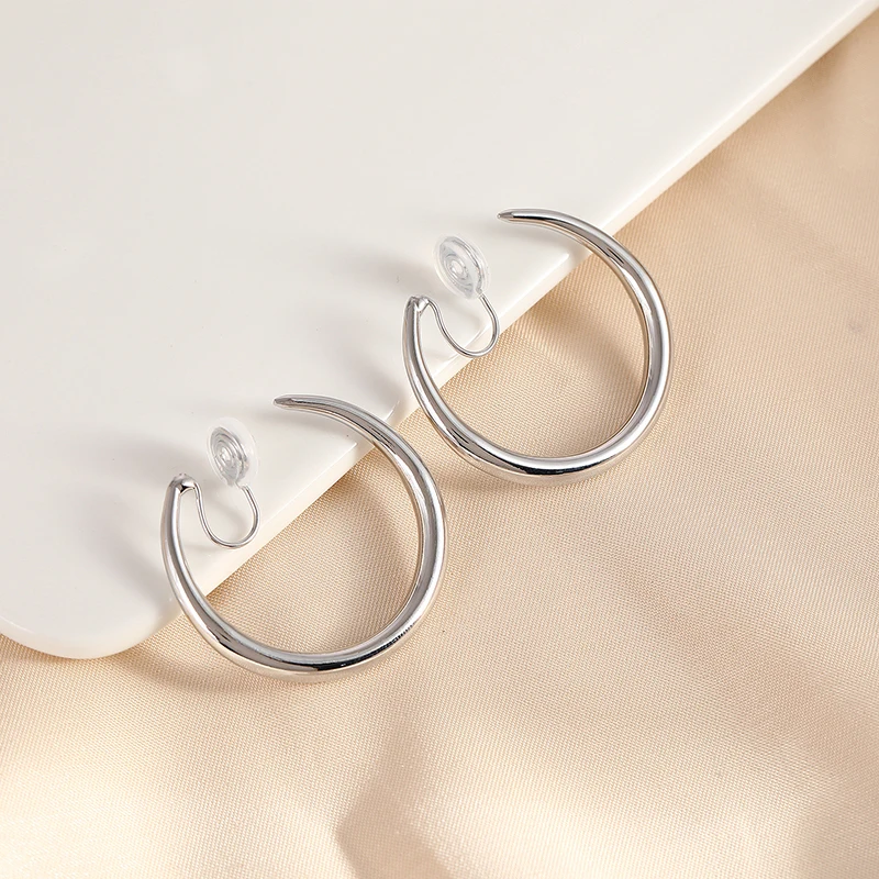 Smooth Metal Circle Hoop Clip on Earrings For Woman Fashion Temperament Non Pierced Girl\'s Daily Wear Earrings Punk Jewelry