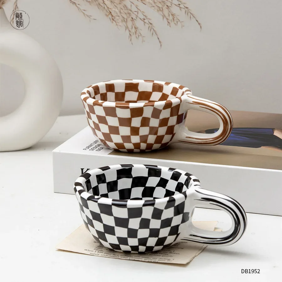 Korean Style Couple Checkerboard Coffee Ceramic Cup White Porcelain Mug Gift Box High-end Vintage Ceramic Cups, 200ml