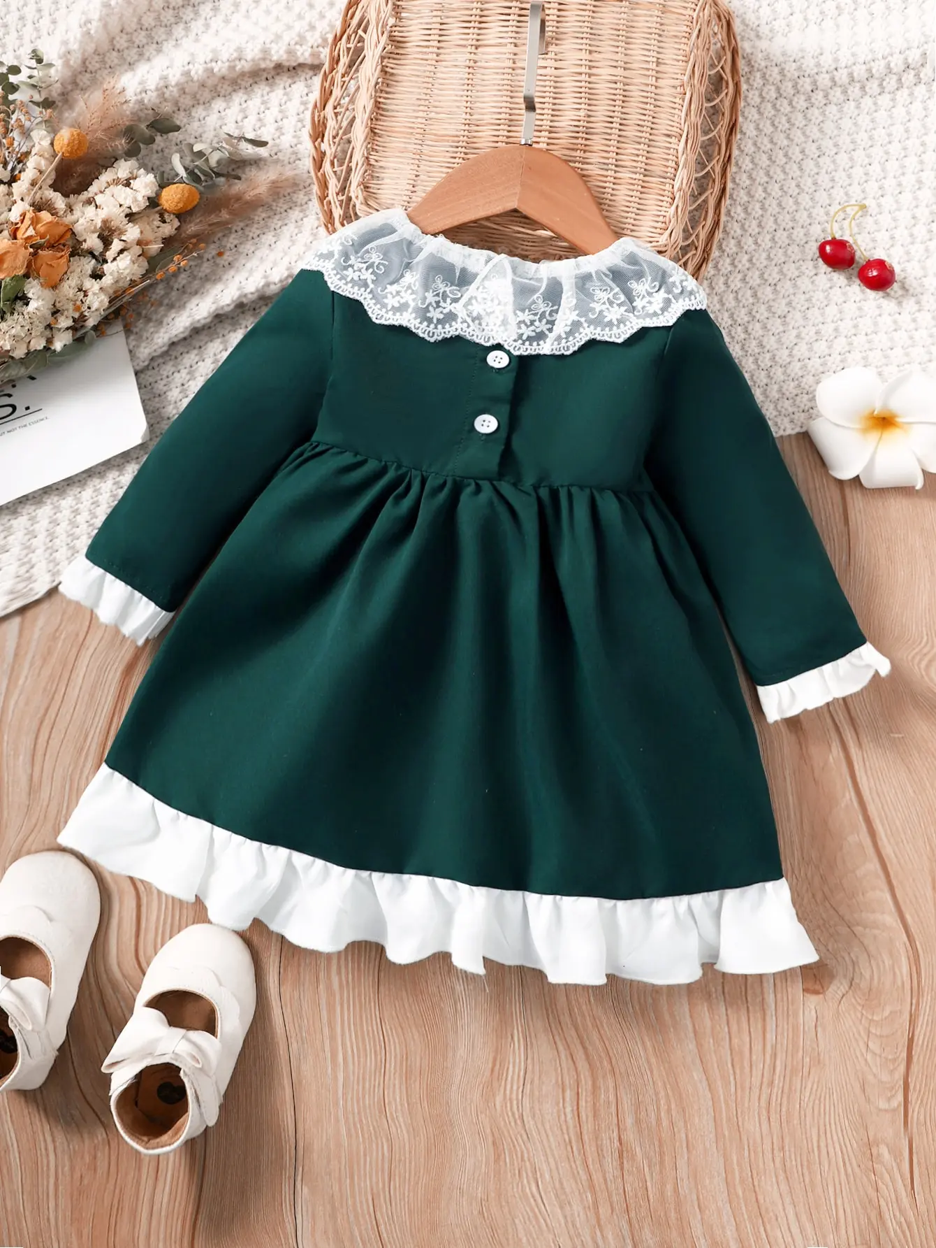 Baby spring and autumn fashion elegant exquisite breathable dress.