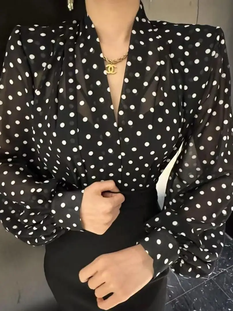 Retro Hong Kong Wave Dot Long Sleeve Women's Shirt Spring 2026 New Style Slimming Pleated Versatile Elegant Ladylike Top