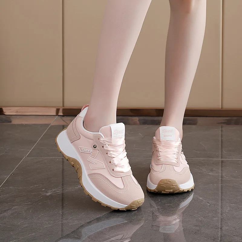 Durable Spring Autumn Sports Shoes Casual Height-Increasing Fashionable Sneakers Trend among Young Middle-Aged People