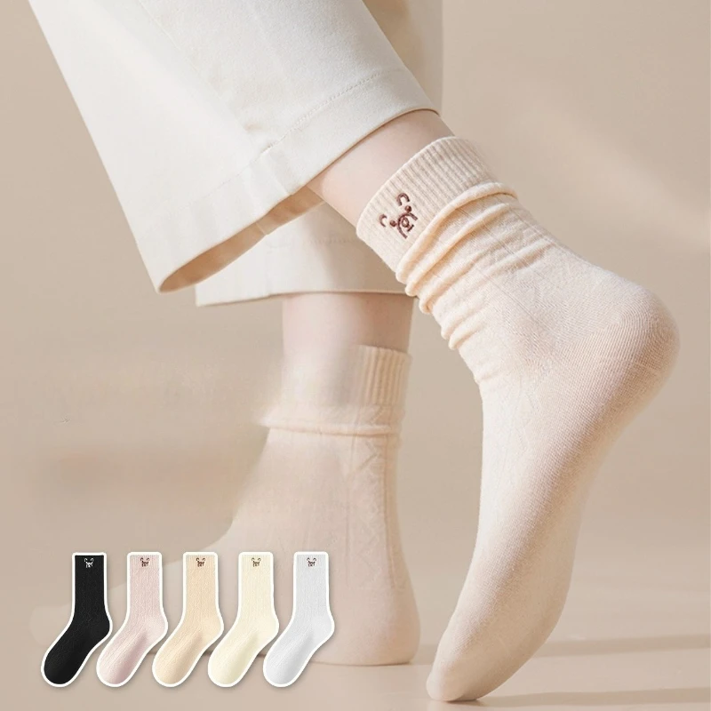 5 pairs of women's spring autumn new women's socks breathable midsole simple comfortable solid color cartoon cute cotton socks