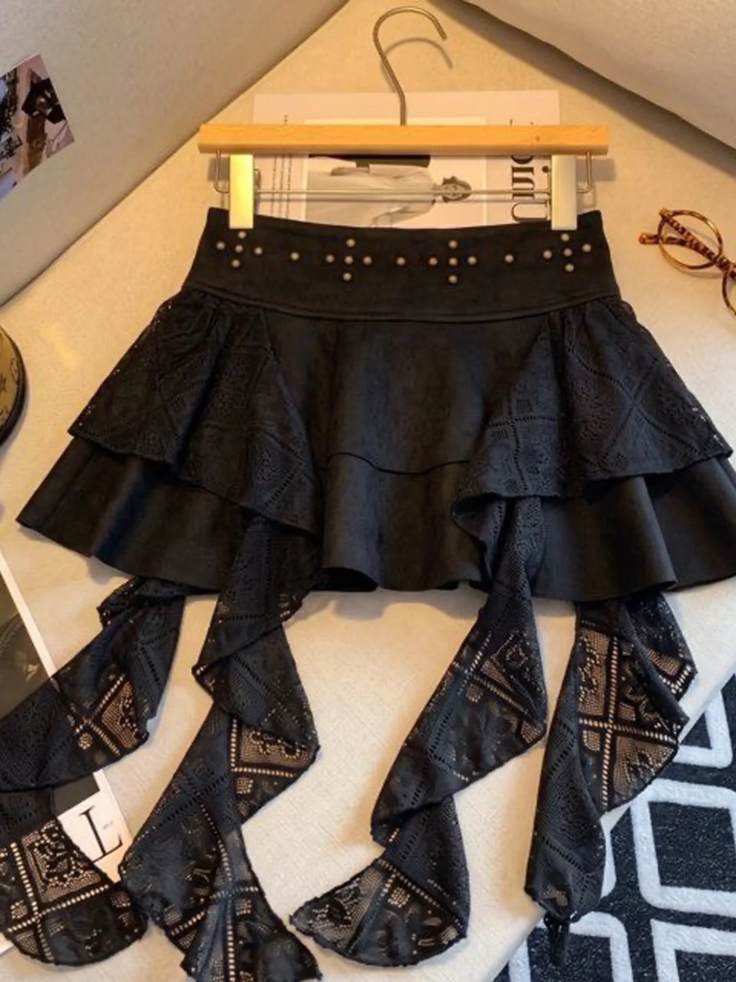 Sweet Personalized Asymmetrical Lace Sash Pure Desire Style Loose Women's Mid-Thigh Skirt Autumn New Arrival Versatile Short ...