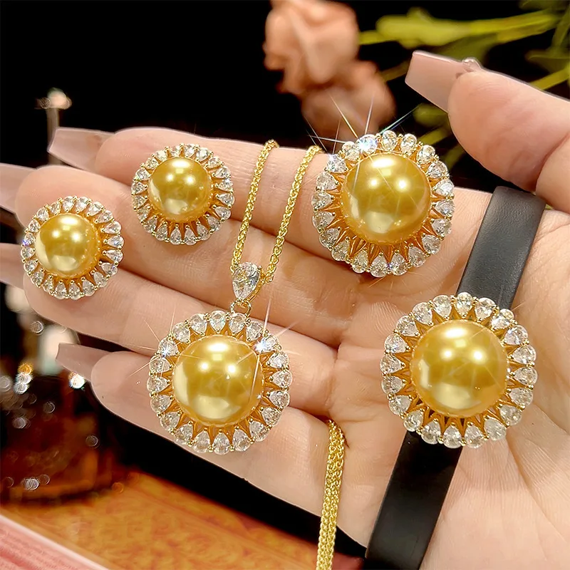 

New Autumn/Winter Jewelry Set: Gold-plated with Inlaid Gold and White Pearls, Round Shape, High-end Style for Women 16-12m
