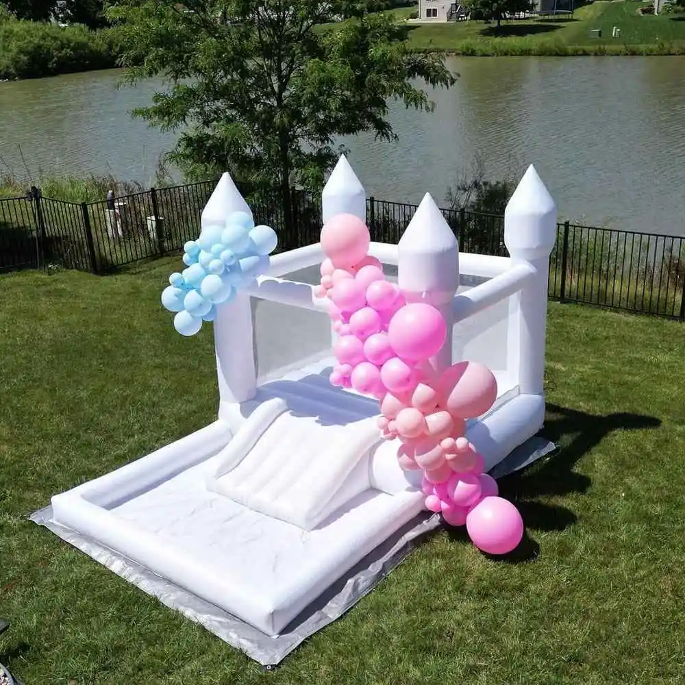 Maison gonflable blanche en PVC souple, mini château gonflable avec souffleur