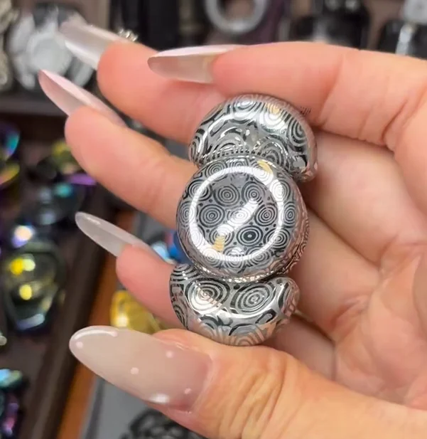 Used EDC Wanjie Damascus Two Eggs Fingertip Gyroscope fidget spinner metal decompression toy