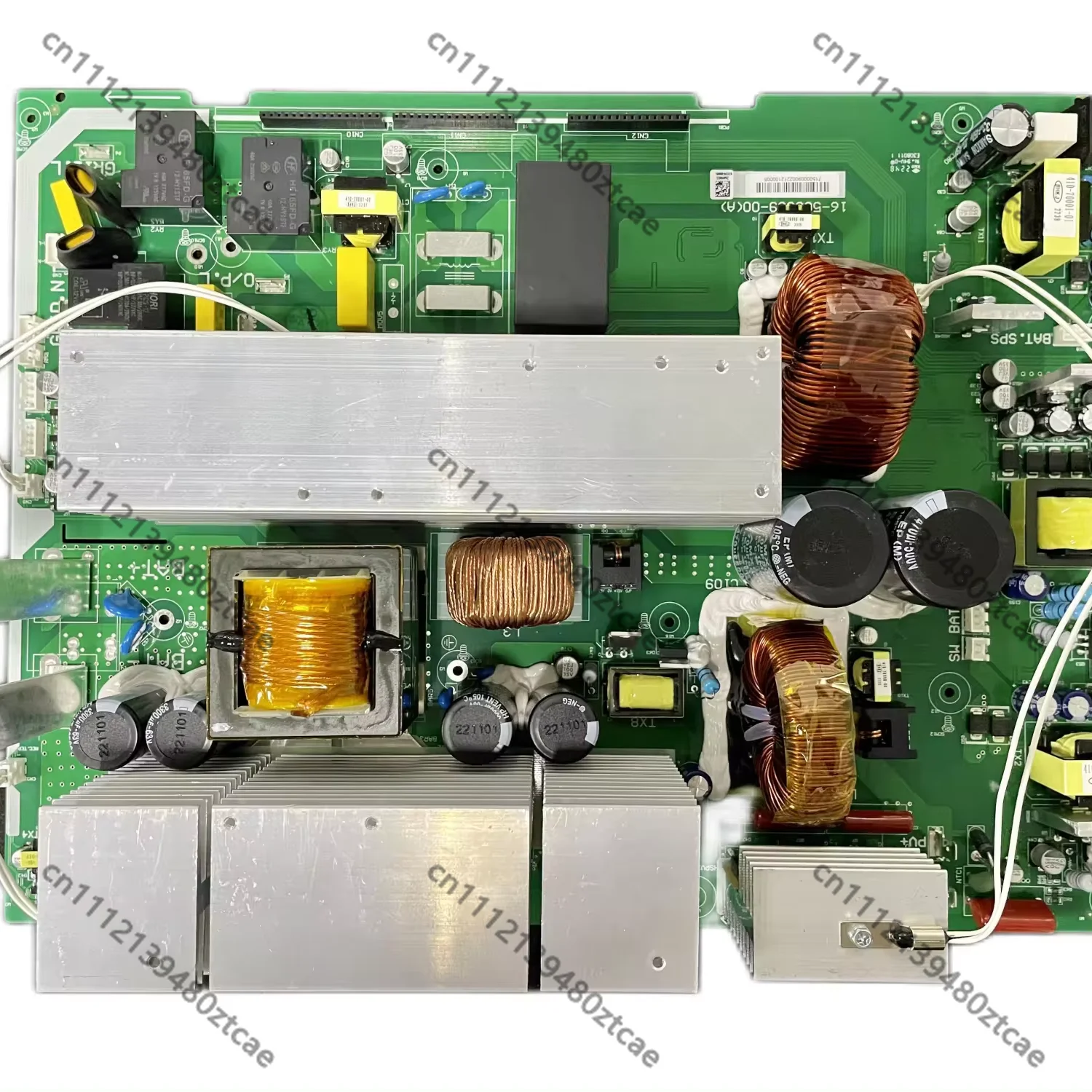 24V 230VAC Hybrid Solar Inverter 1500W 3500W 100A MPPT Controller 97% Efficiency Complete Accessories