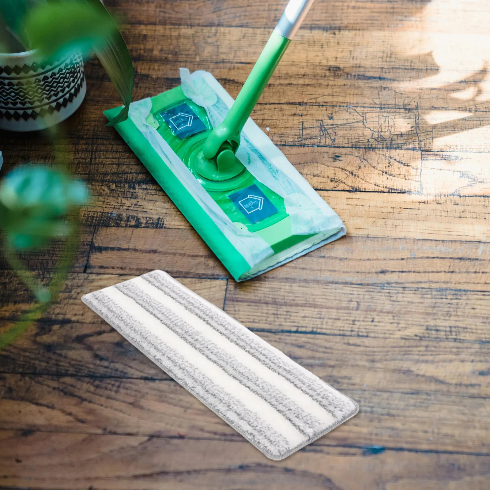 

5Pcs Flat Mop Replacement Pads Striped Hard Bristles Self-Adhesive Absorbent Sponge for Efficient Floor Cleaning Wood Tile