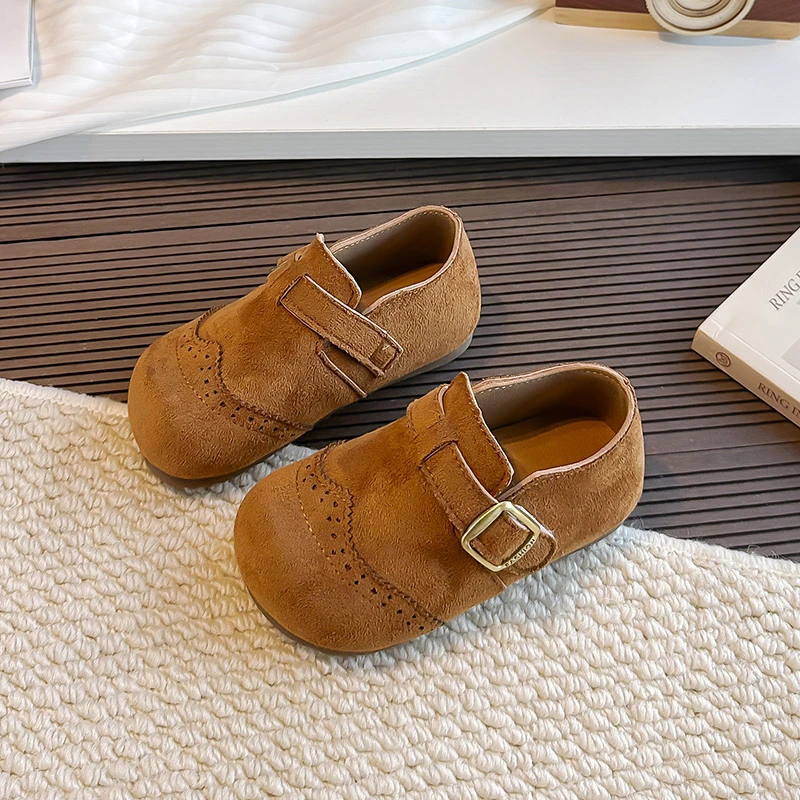 Vintage Suede Kids Clogs Brogue Hollow Strap Shoes Adjustable Metal Buckle Soft Non Slip Flat Casual Daily Footwear