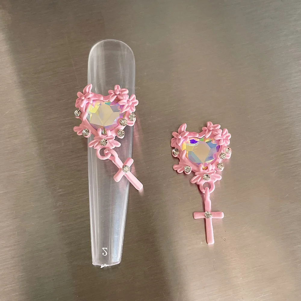 -Gothic Sweety- Chic Nail Adornano Abbellimenti Gioielli AB Cuori Gemme Ciondola Croce Charms Lega Nubuck Metallico Glamour 404art