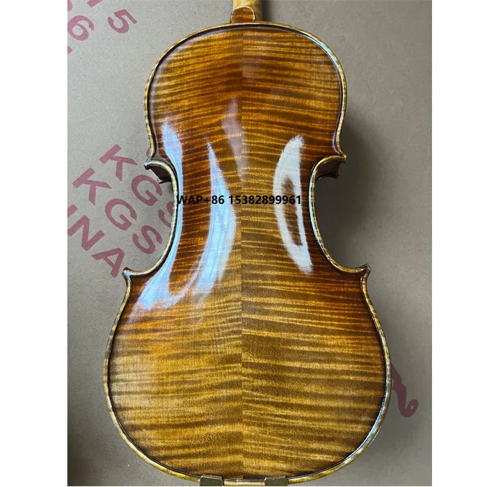 

Italian Handmade 4/4 Violin with Oil-Based Lacquer Good Tone Brazil Wood Bow