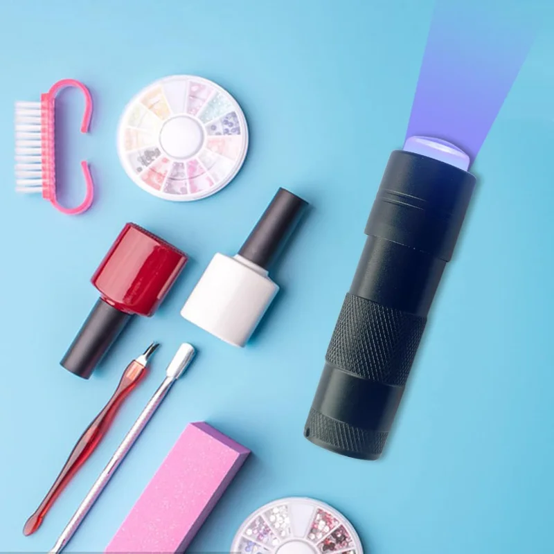 Mini lampada per unghie UV portatile portatile Lampada per polimerizzazione in resina Luce 9 LED Torce a luce nera Strumenti per gioielli Strumento per manicure per asciugatura UV