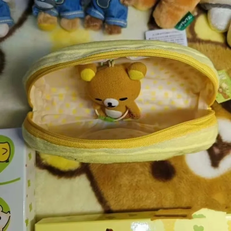Trousse à crayons en peluche série trèfle à quatre feuilles Rilakkuma, dessin animé japonais mignon, boîte de papeterie Kawaii, trousse à crayons, cadeau pour étudiant