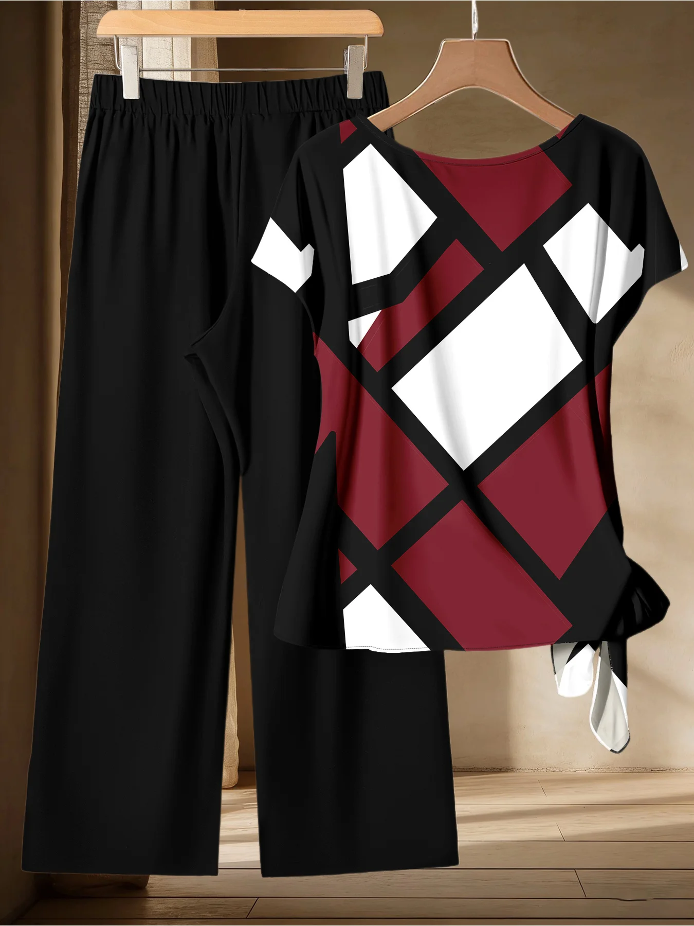 Casual and Elegant Plus Size Women's Twisted Short Sleeved Top, Diamond Grid Wide Leg Pants Set, Two-Piece Set