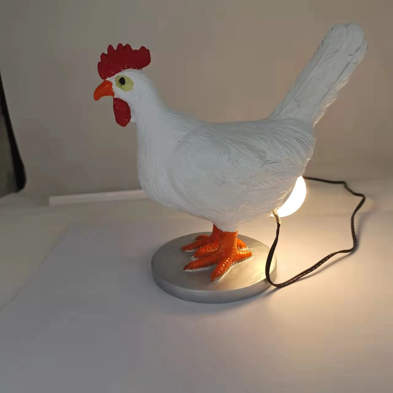 Lámpara de mesa de huevo de resina, luz nocturna con diseño de huevo de gallina