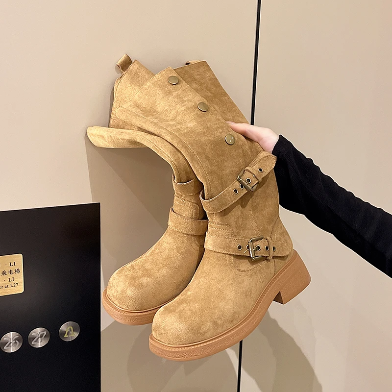 Новый стиль, роскошные дизайнерские брендовые женские ковбойские сапоги Wetern, ретро-сапоги на массивном каблуке и платформе с пряжкой на ремне, рыцарские сапоги с металлическими украшениями