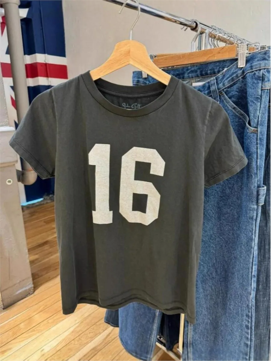 

Черная футболка NO.16 с принтом Harajuku, женская летняя повседневная хлопковая свободная футболка с круглым вырезом и коротким рукавом, футболки в стиле рок, консервативный стиль Y2K