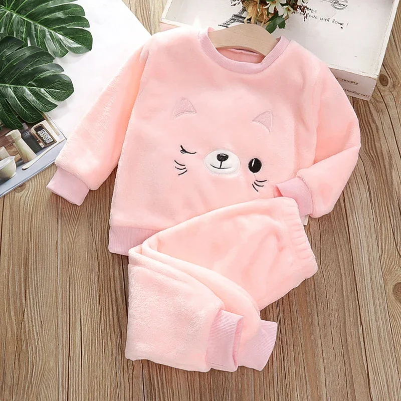 Baby warme Duo suar Kleidung Set Winter Cartoon Pyjama Outfit für Mädchen Pleuche Pullover Hose 2 Stück Kinder Anzug 1-6y