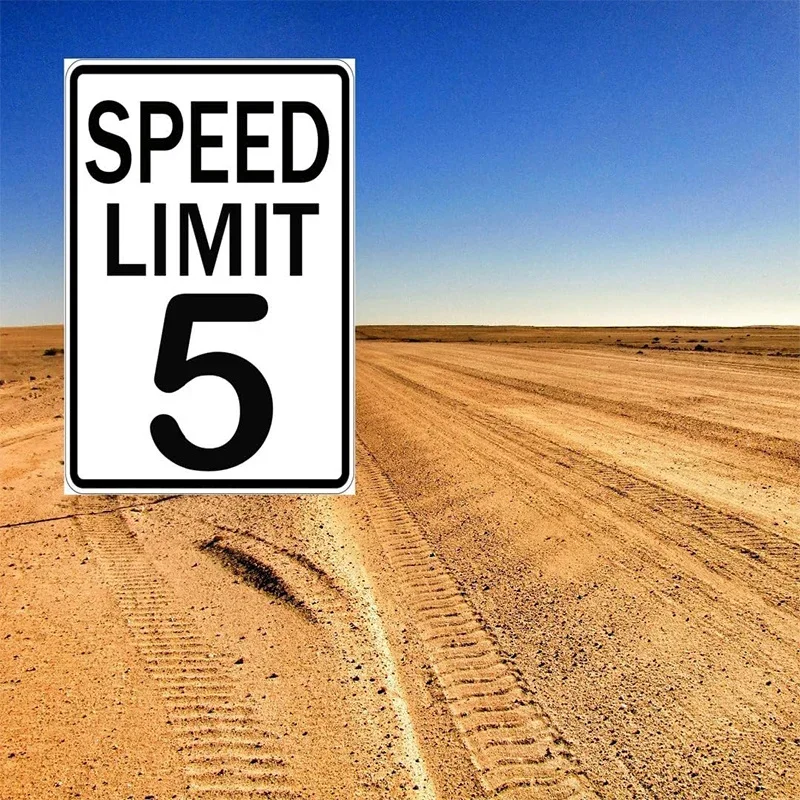 علامة كلاسيكية من الألومنيوم مقاس 8 × 12 بوصة "حدود السرعة 5 ميلا في الساعة" - ديكور حائط باللونين الأبيض والأسود لغرفة النوم والمرآب وكهف الرجل #4