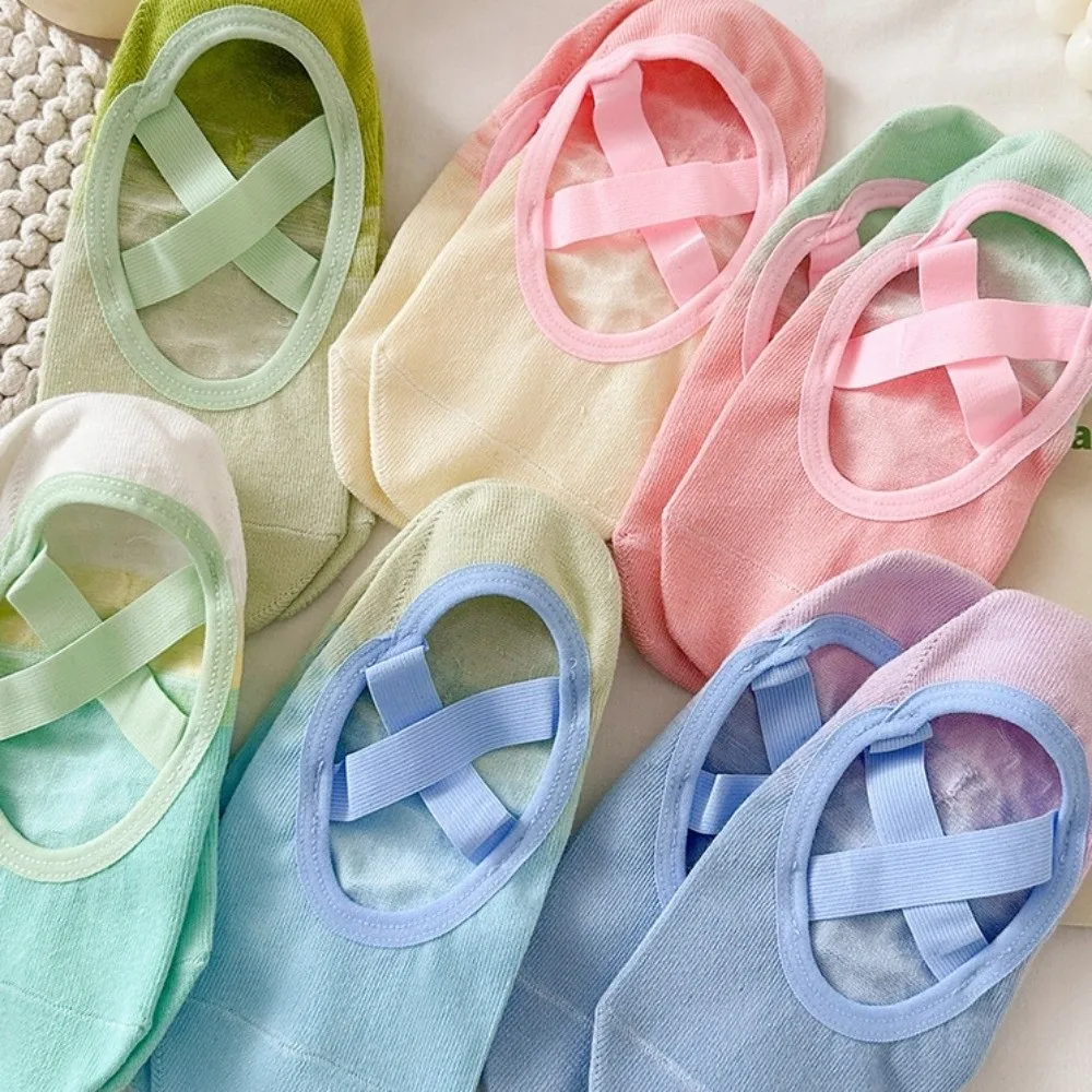 Sweet Non-Slip Gradient Silicone Yoga Socks Breathable Patchwork Fitness PilatesSocks Sweat-Absorbent Soft Floor Socks Workout