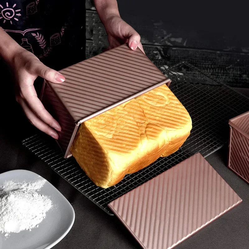 1Pcs Loaf Pan With Lid Non-Stick Bakeware For Baking Bread Carbon Steel Corrugated Bread Toast Box Mold With Cover Baking Tools