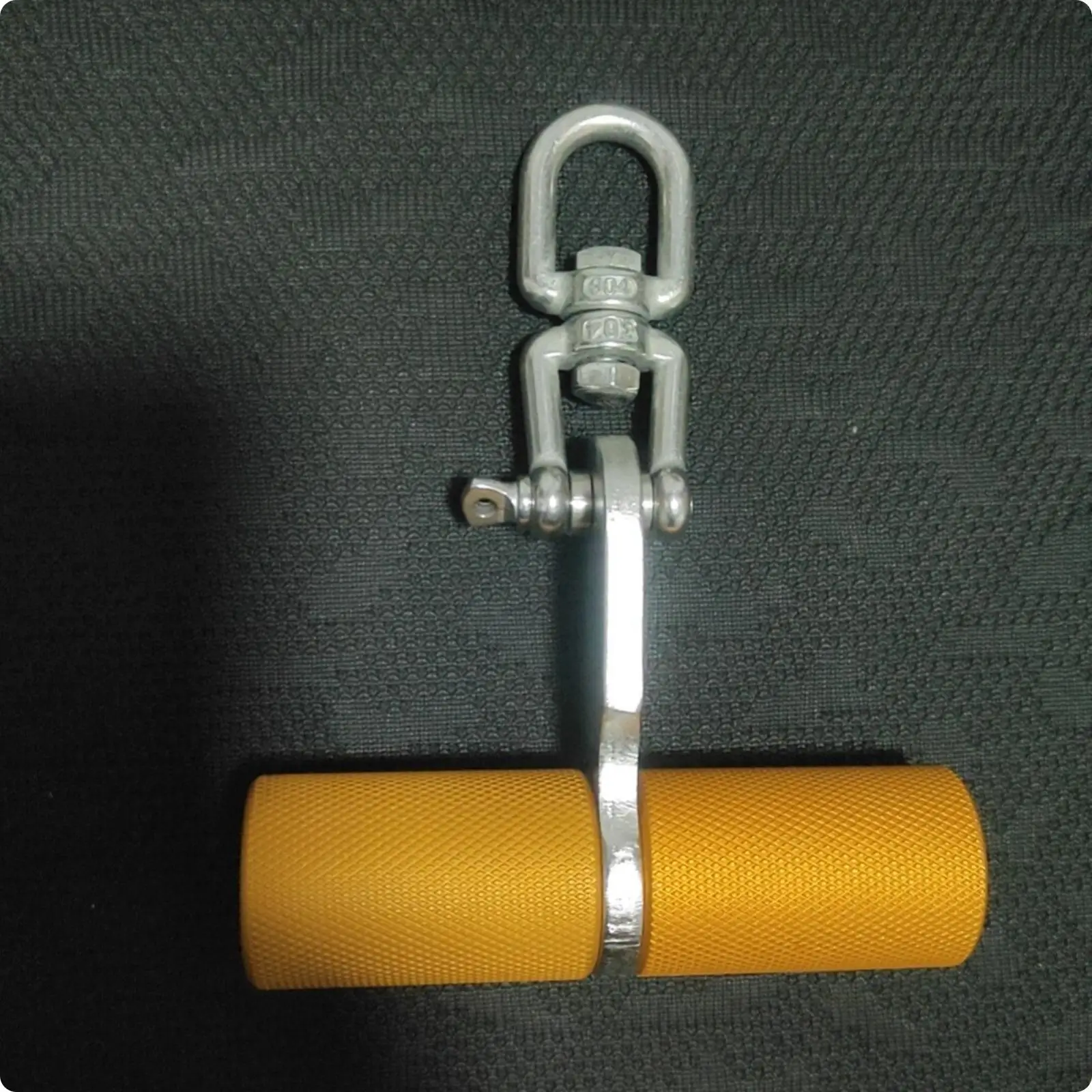 Single Hand Pull Handle Non-Slip Grip Cable Machine Handle Metal Swivel Fitness Accessory for Home Gym