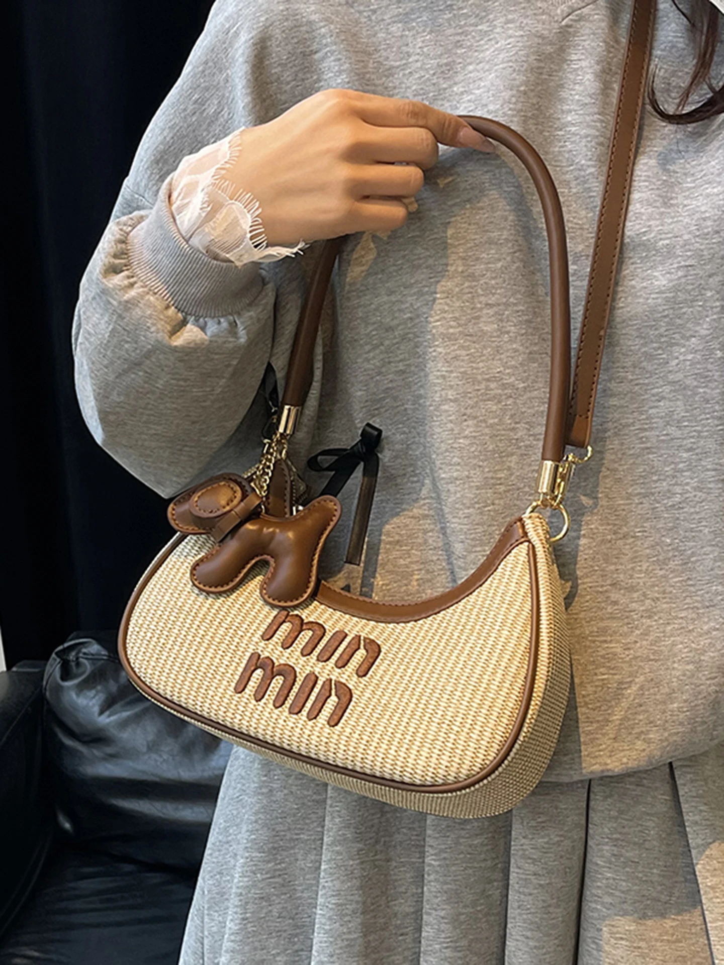 

Casual Summer 2025 New Sle Women's Crossbody Bag Woven St Bag Underarm Dumpling Bag Double Strap Zipper Closure Soft PU ...