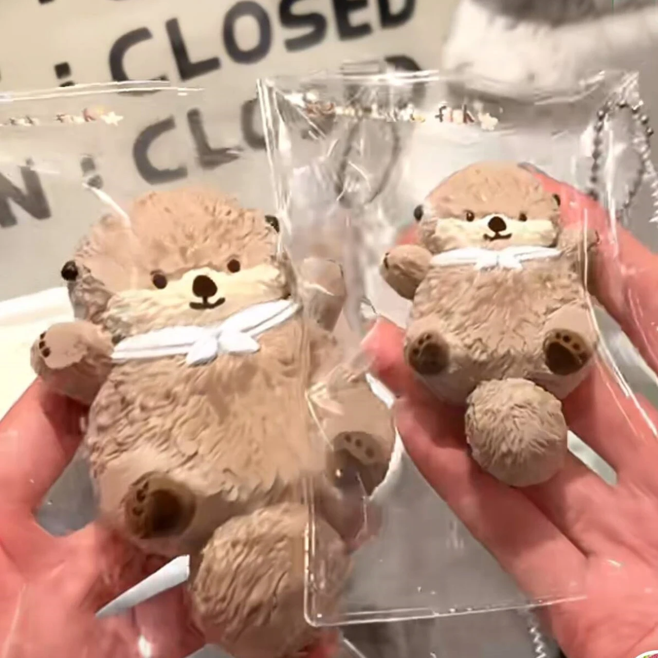 Cute Scarf Little Sea Otter Squeeze Toys Super Soft Cream Puree Slow Rebound Stress-Relieving Fun Stress-Relieving Toys