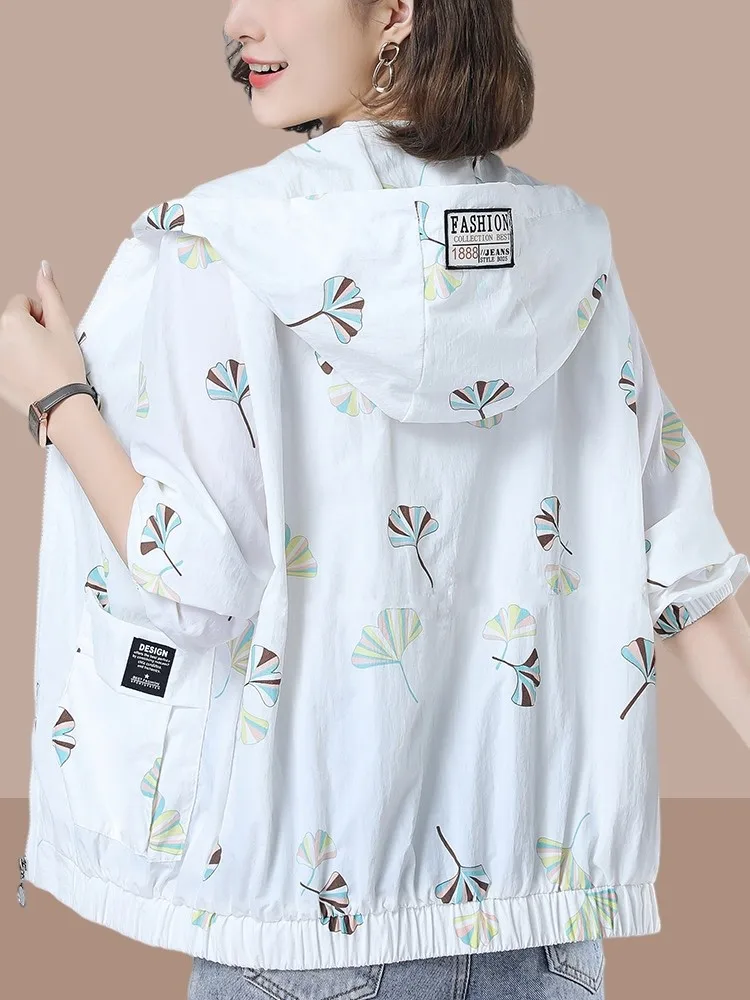 plus Size Ladies' Summer New Fashion Mommy Sun Protection Outerwear Coat Lightweight Breathable Printed Hooded Open Cardigan