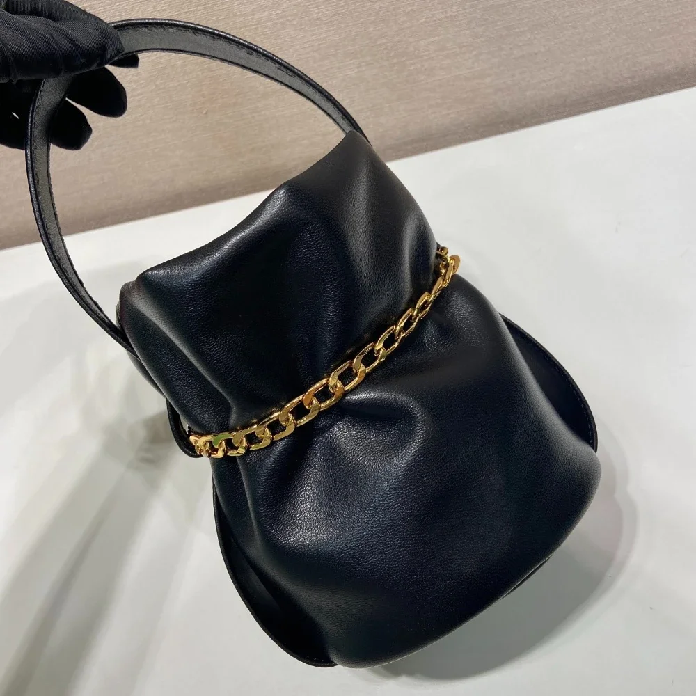 Luxury Designer Women's Bucket Bag High Quality Soft Leather Handbag Famous Brand Gold Chain Detail Fashion Shoulder Bags