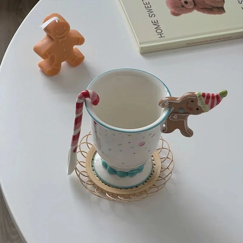 Creative Gingerbread Man Mug Ceramic Cartoon Christmas Decoration Water Cup Milk Coffee Breakfast Mug With Spoon Birthday Gifts