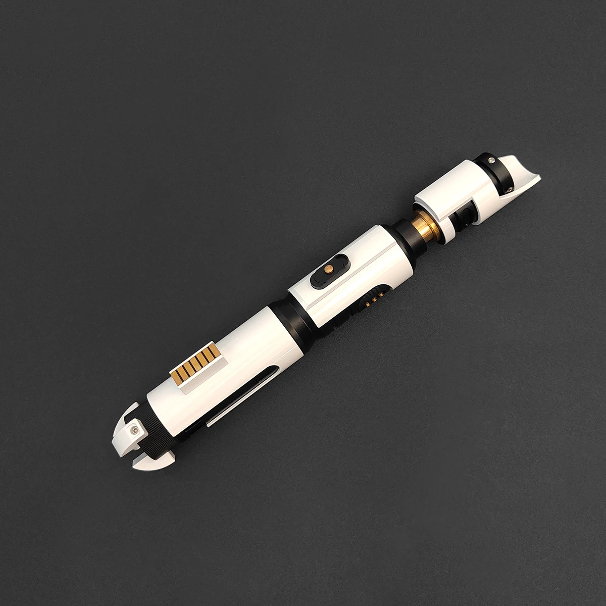 

[Wholesale] Lightsaber Metal hilt Jedi Laser Sword Sensitive Smooth Hitting Sound Punksaber Xenopixel Proffie2.2 Light Saber Toy