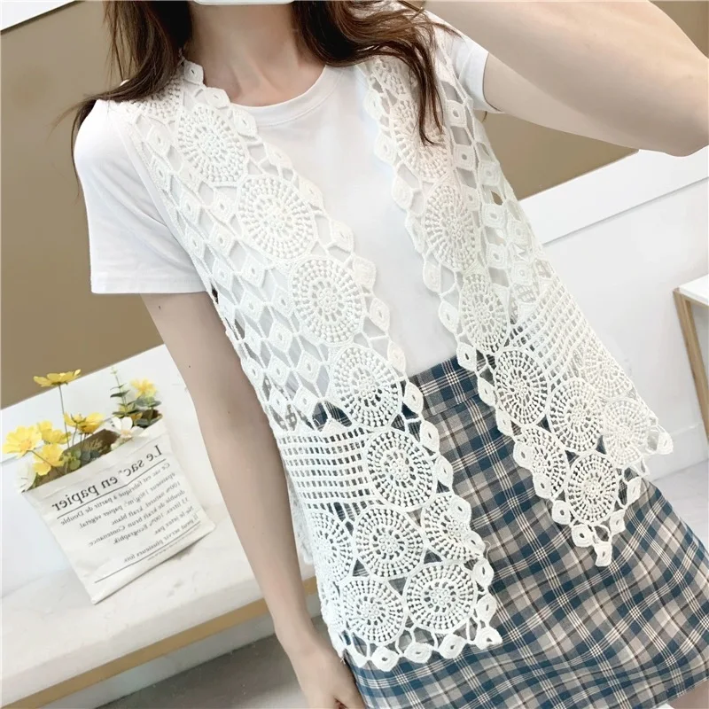 Women's Summer Hollow Out Crochet Lace Vest Korean Style Sleeveless Beige White Knit Cardigan Holiday Beach Thin Cover-Up Jacket