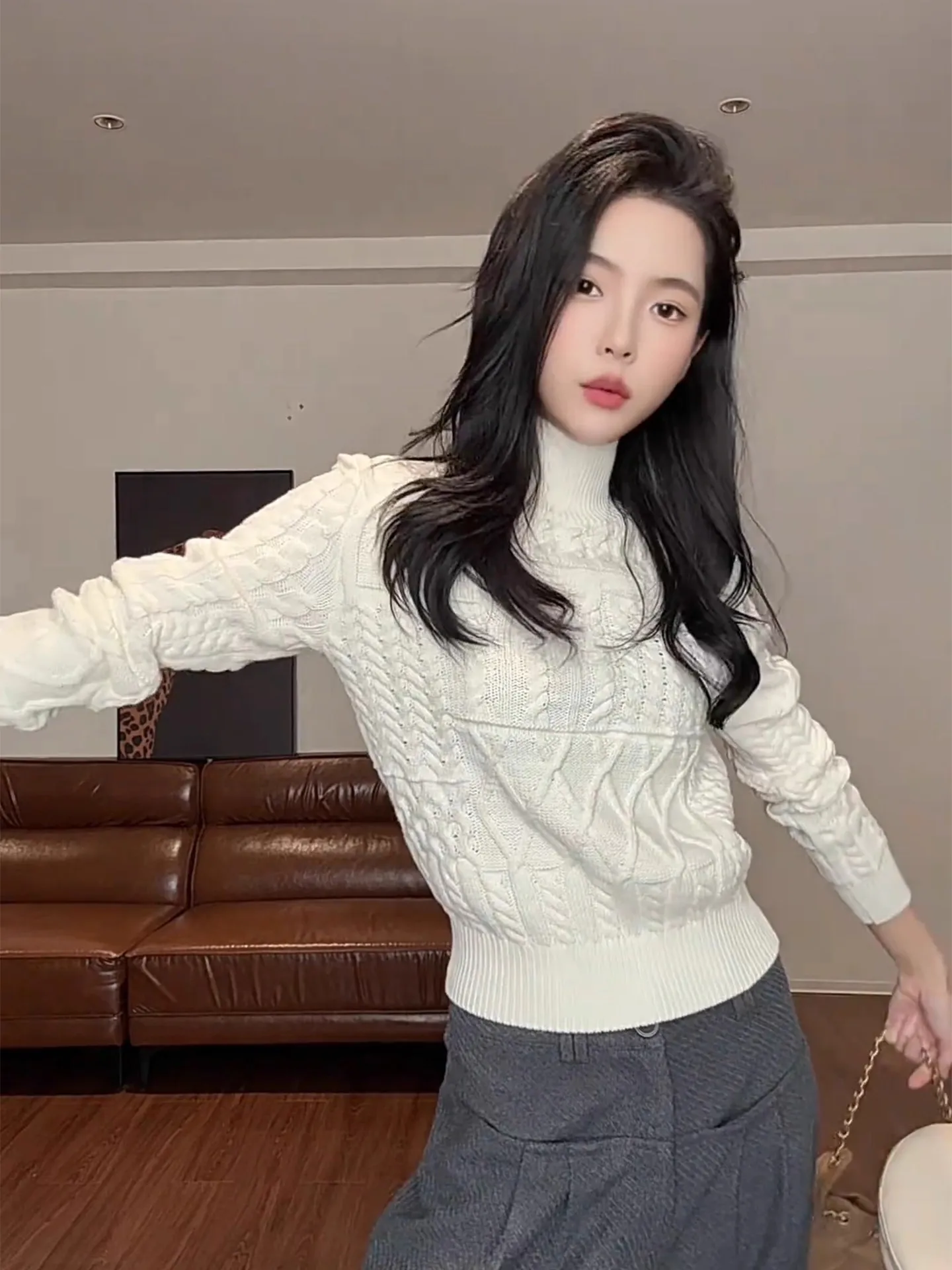 

White Knitted High Collar Slim Fit Short Base Shirt Women's Autumn Winter Fashion Inner Wear Korean Style Commute Style