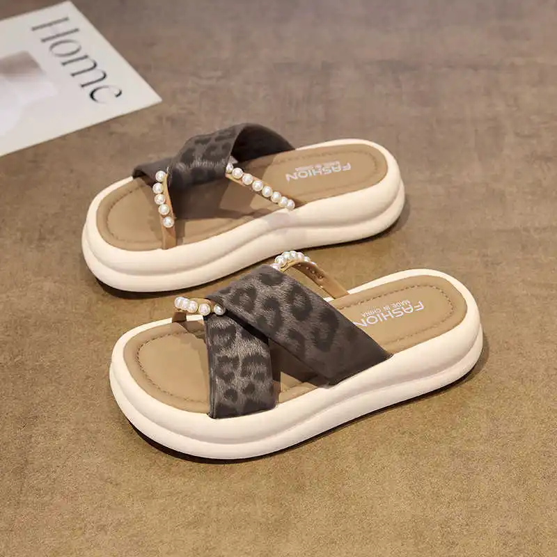 

Beach Lying House Womans Loafers Sandals Shoes Ladies Designer House Shoes Slippers Sneakers Sports New Year's